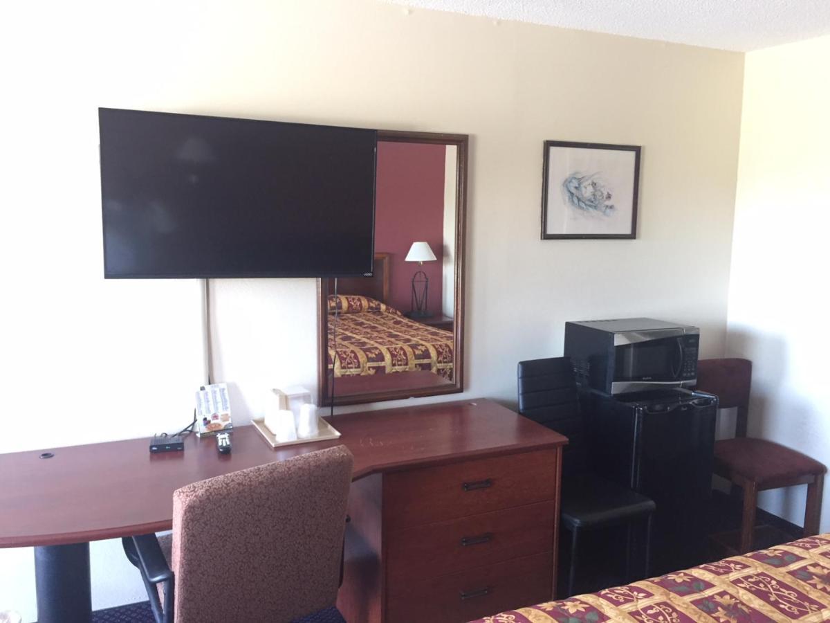 Exclusive Quarters Motel Cleveland Exterior photo